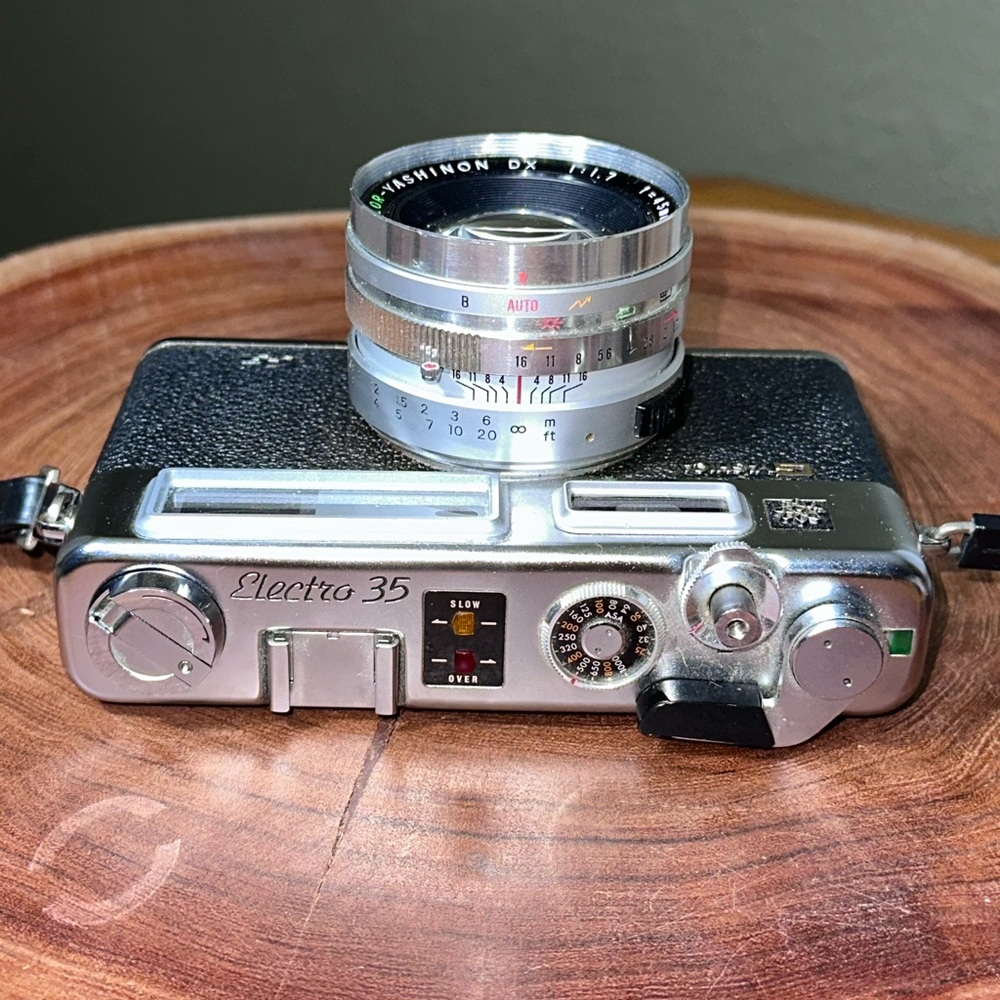YASHICA Electro 35 Rangefinder + Original Manual & Case - Picture 10 of 16